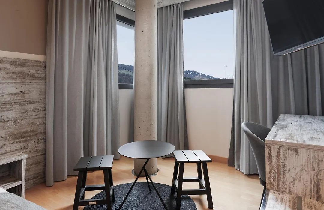 Hotel Palau De Girona-1