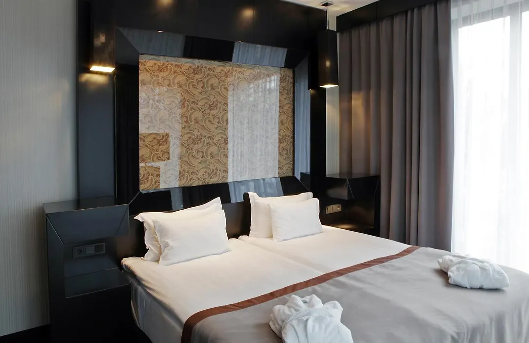 Platinum Palace Boutique Hotel & Spa-1