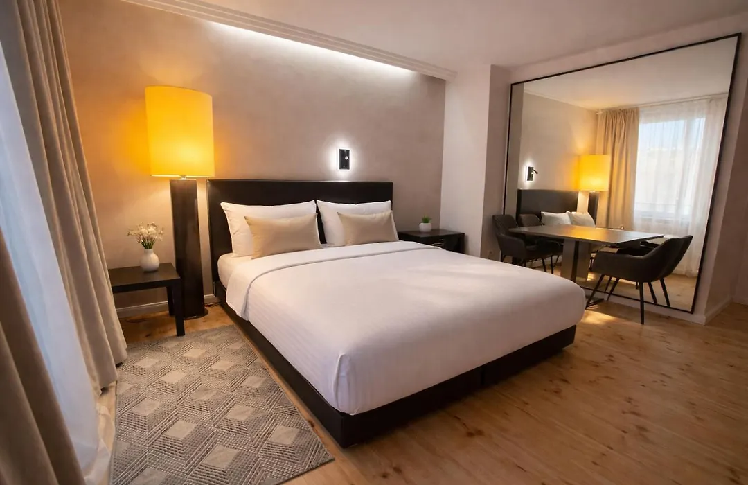 Hotel Adele Am Alex-1