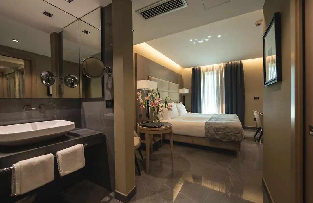 Hotel Forum-1