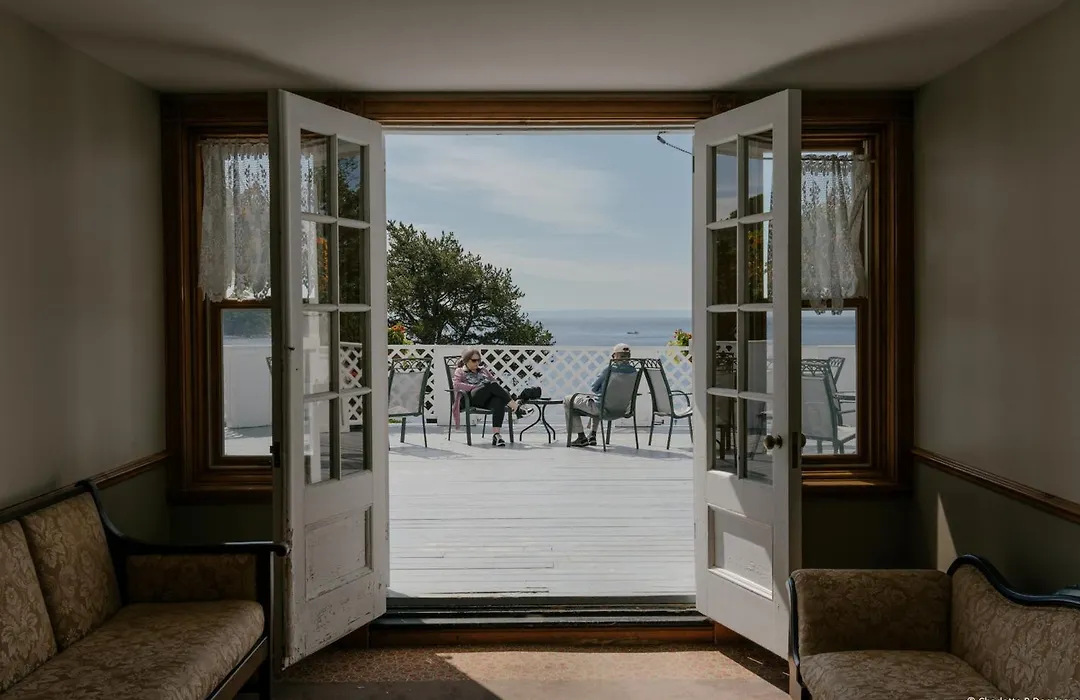 Hotel Tadoussac-1