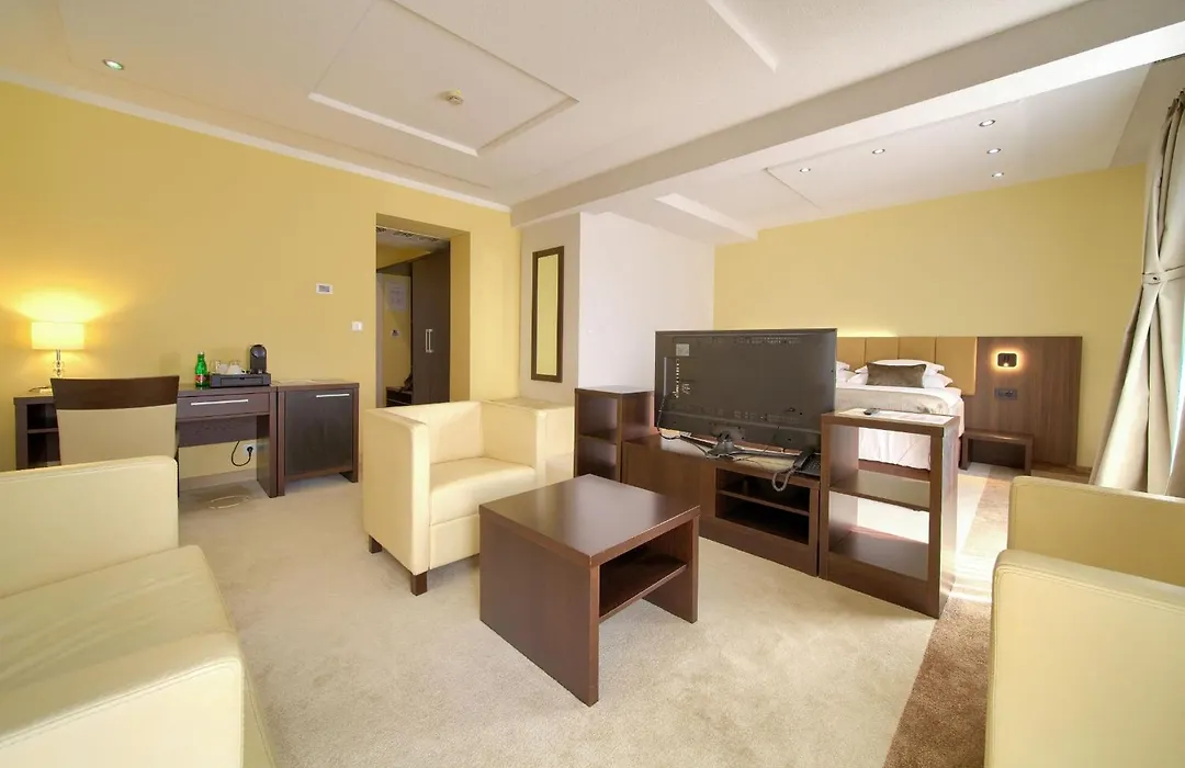 Hotel Marina-1