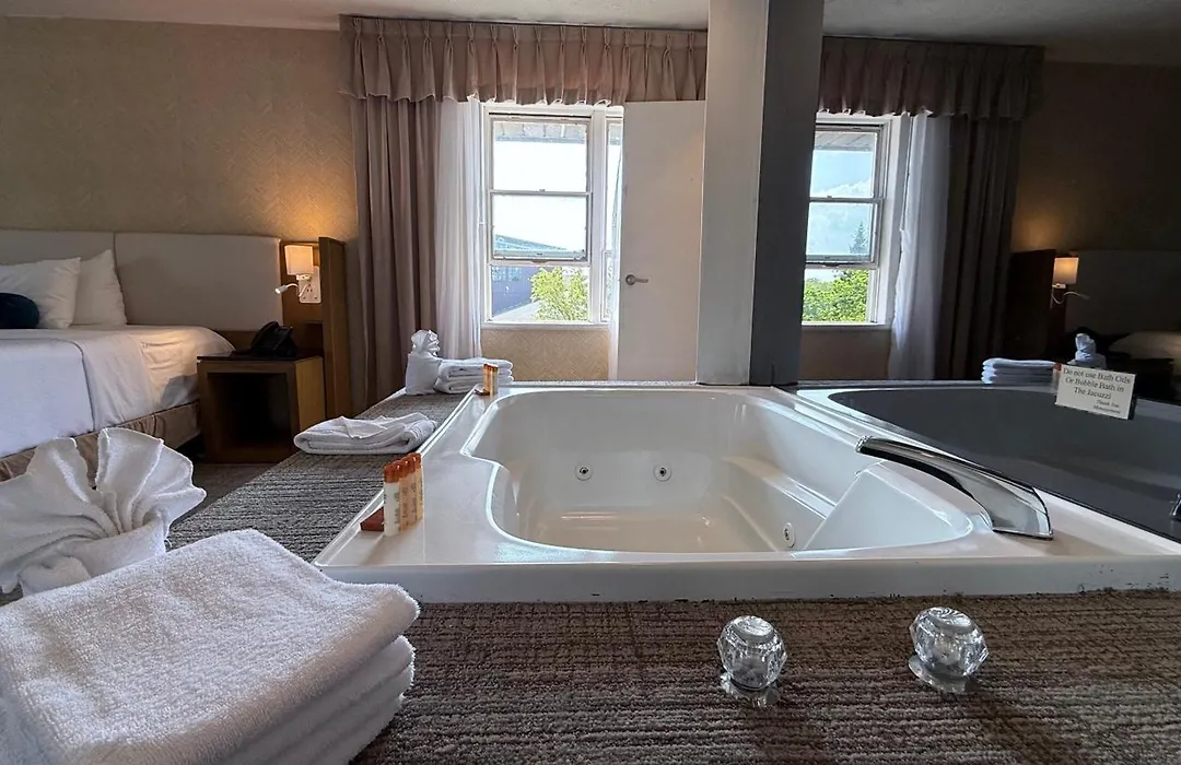 Split Rock Resort-1