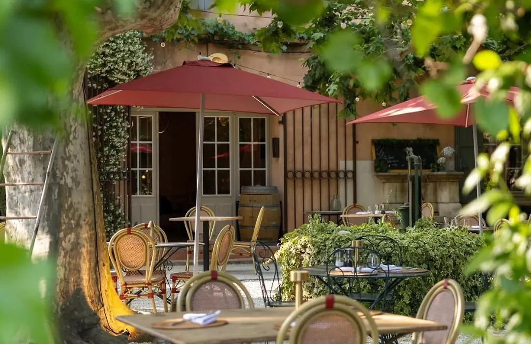 Le Domaine des Grès Luberon - Hôtel - Restaurant Sous les Platanes - Restaurant 901 côté piscine-1