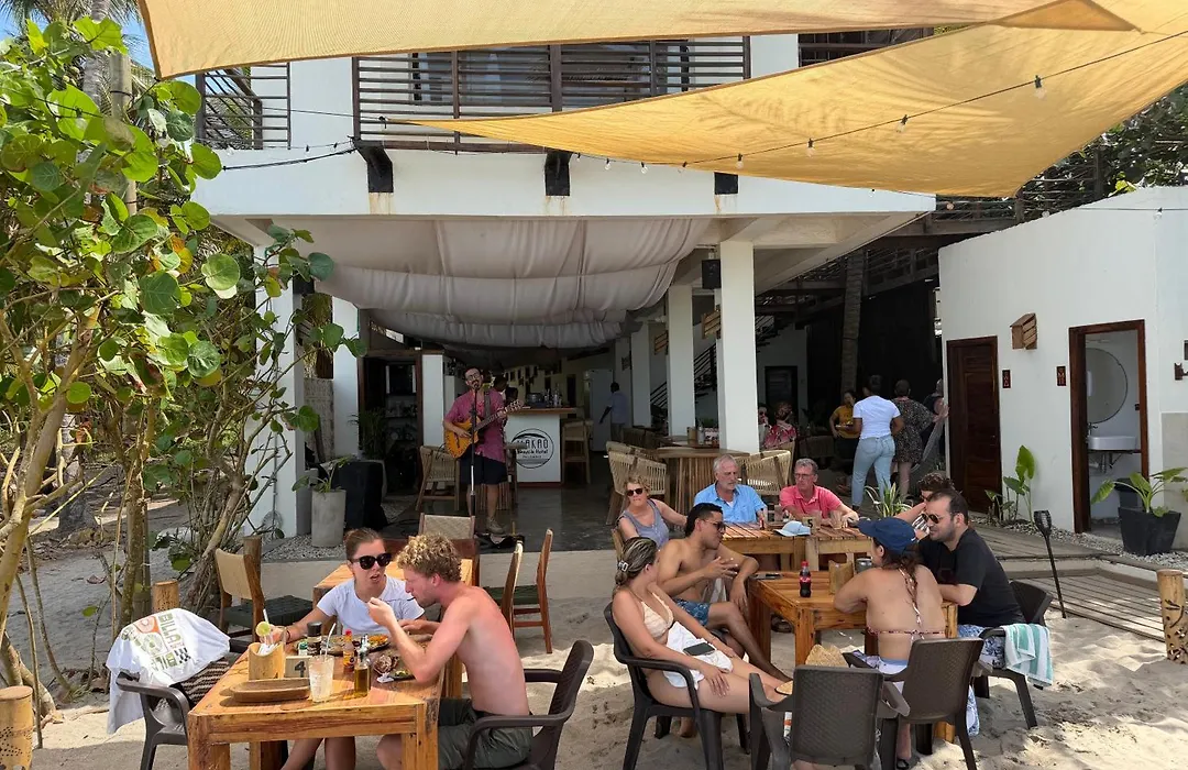 Makao Beach Hotel-1