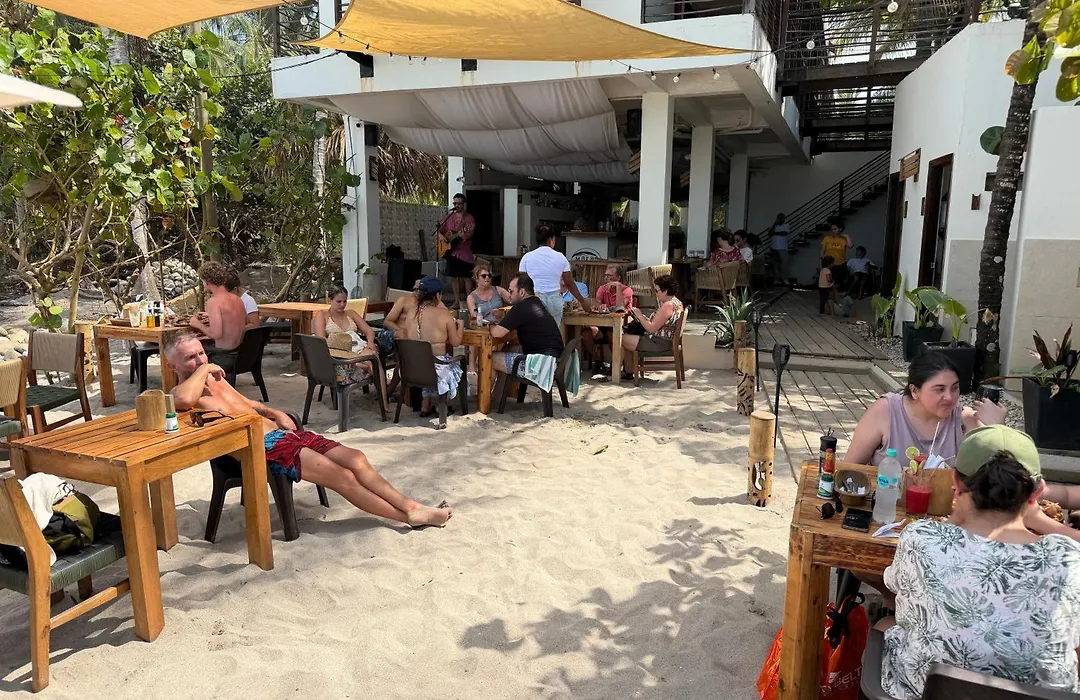 Makao Beach Hotel-1