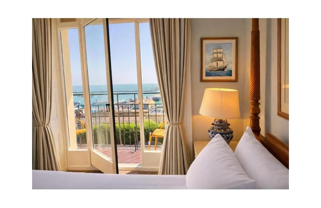 The Royal Harbour Hotel-1