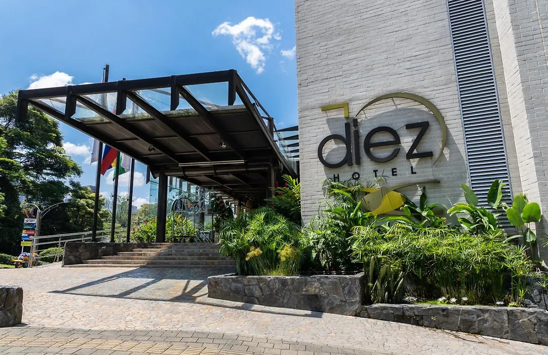 Diez Hotel Categoría Colombia-1