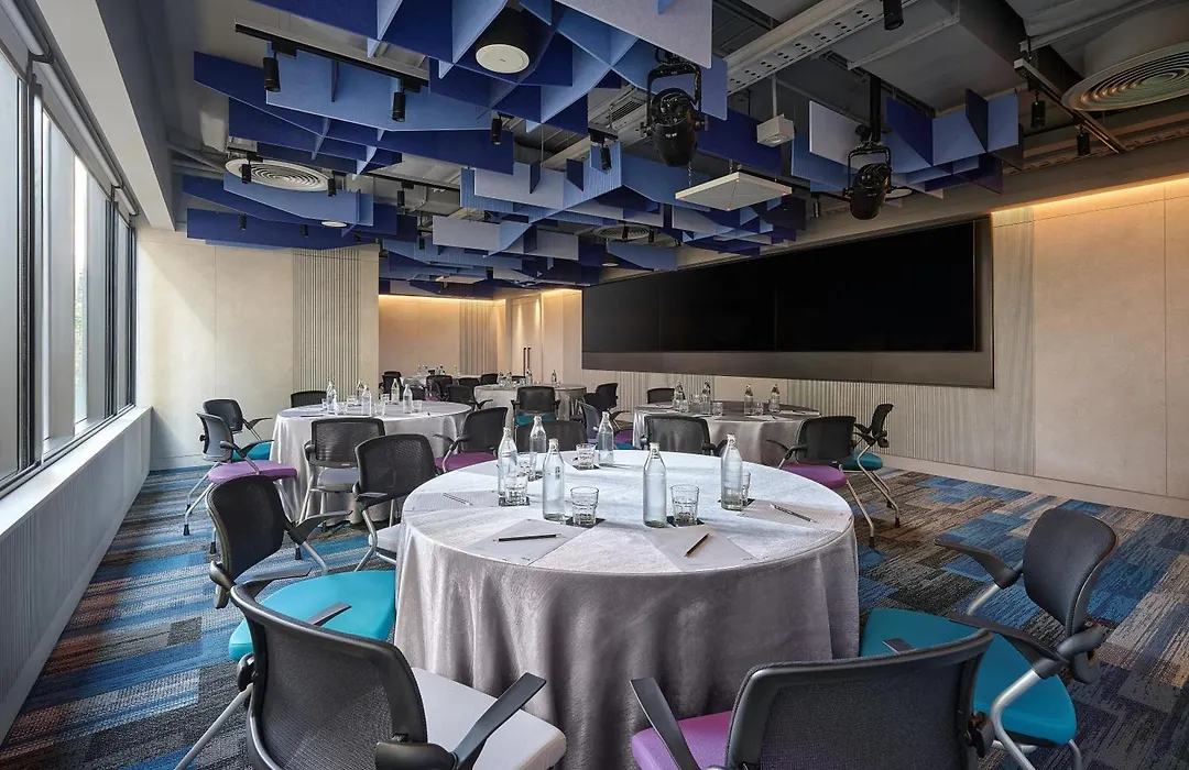 Aloft By Marriott Bangkok Sukhumvit 11-1