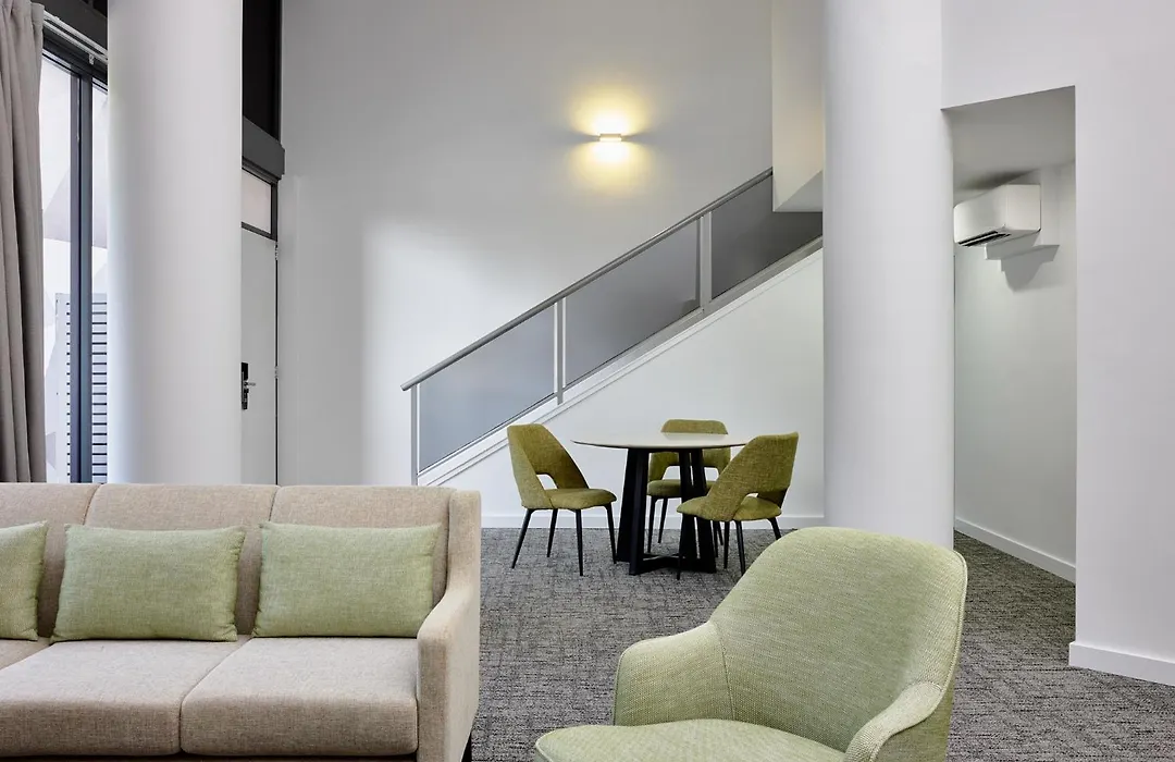 Meriton Suites Waterloo-1