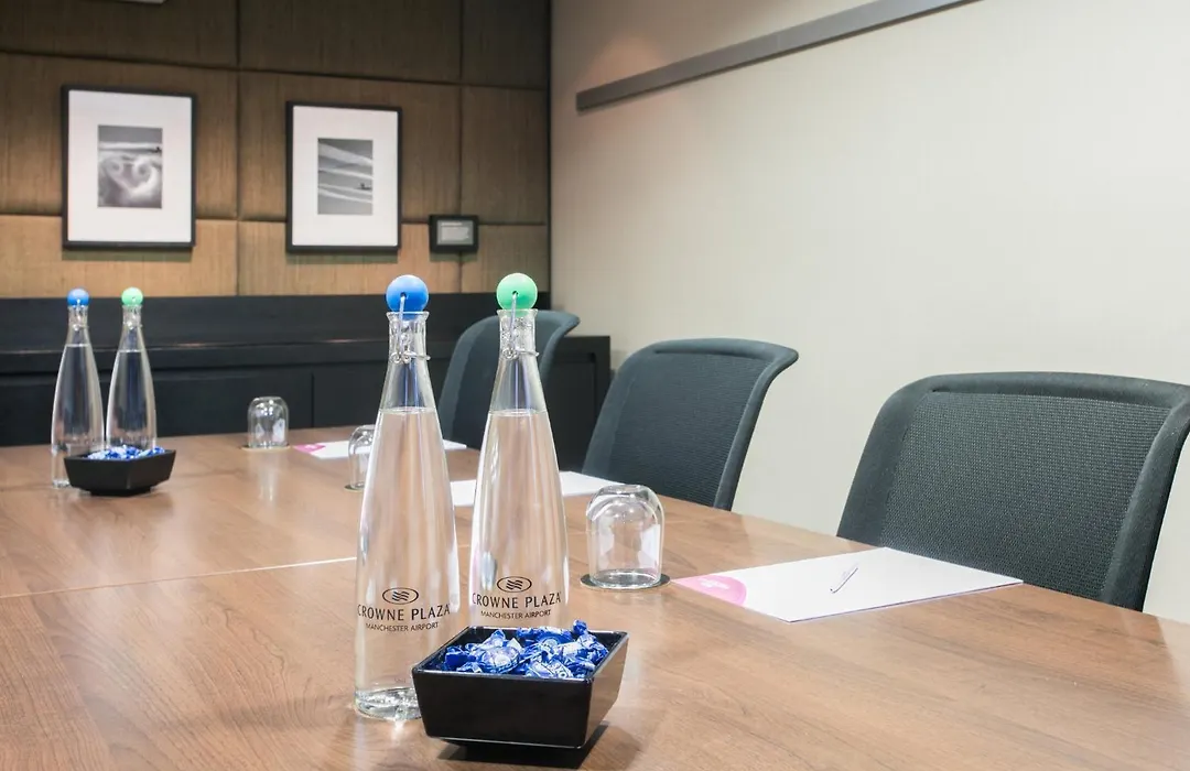 Crowne Plaza Manchester Airport By Ihg-1