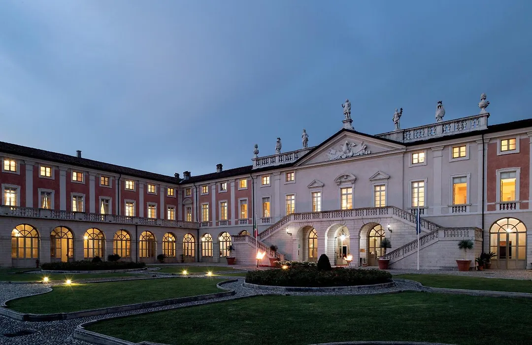 Villa Fenaroli Palace Hotel-1