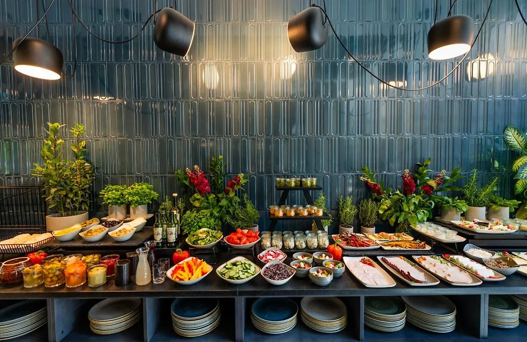 Q Hotel Plus Wroclaw-1
