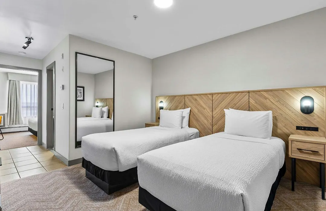 Sandman Hotel & Suites Calgary West-1