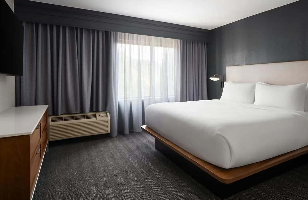 Courtyard By Marriott Atlanta Buford Mall Of Georgia-1