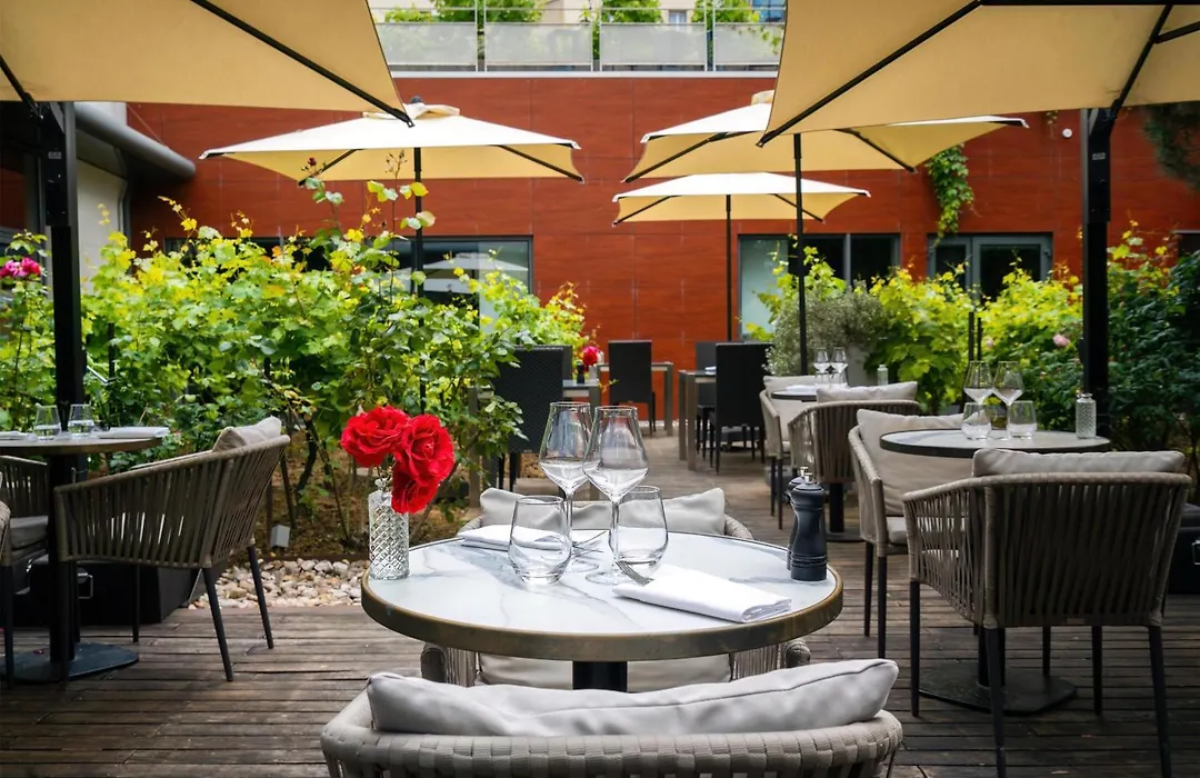 Doubletree By Hilton Paris Boulogne-1