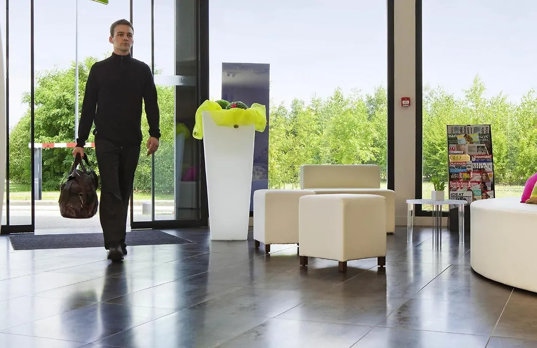 Ibis Styles Compiegne-1