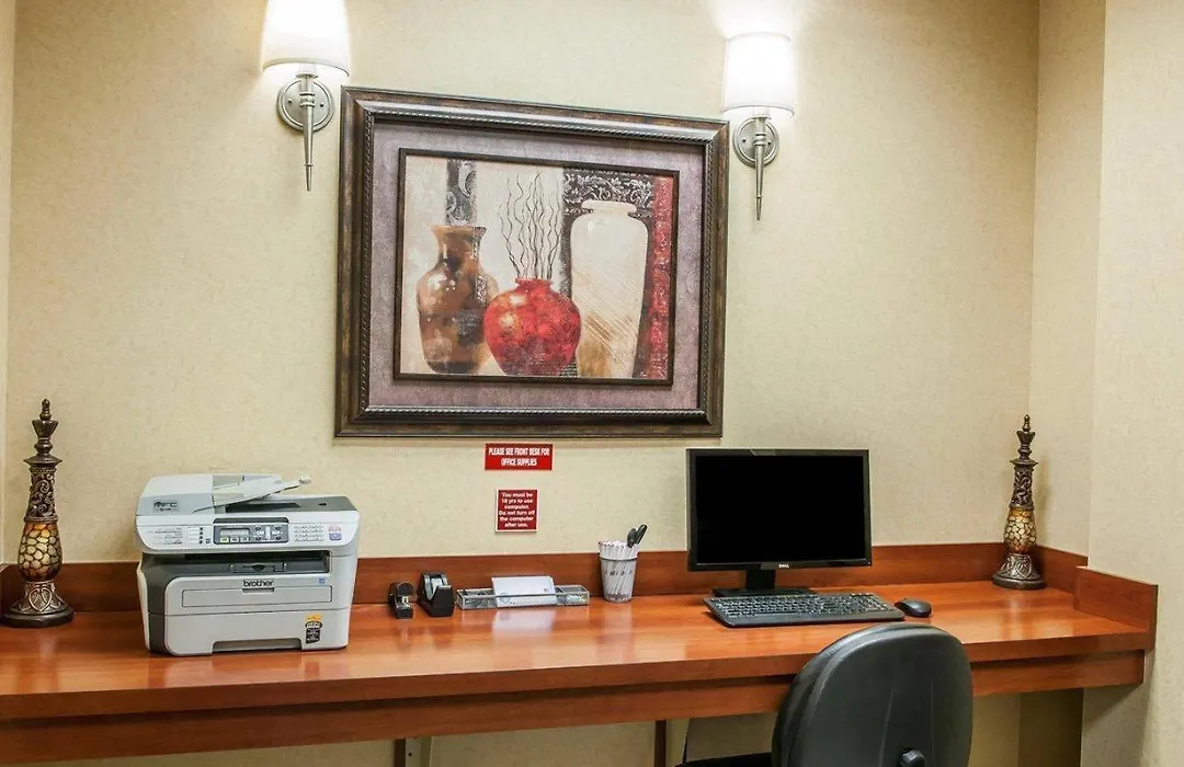 Comfort Suites Near Indianapolis Airport-1