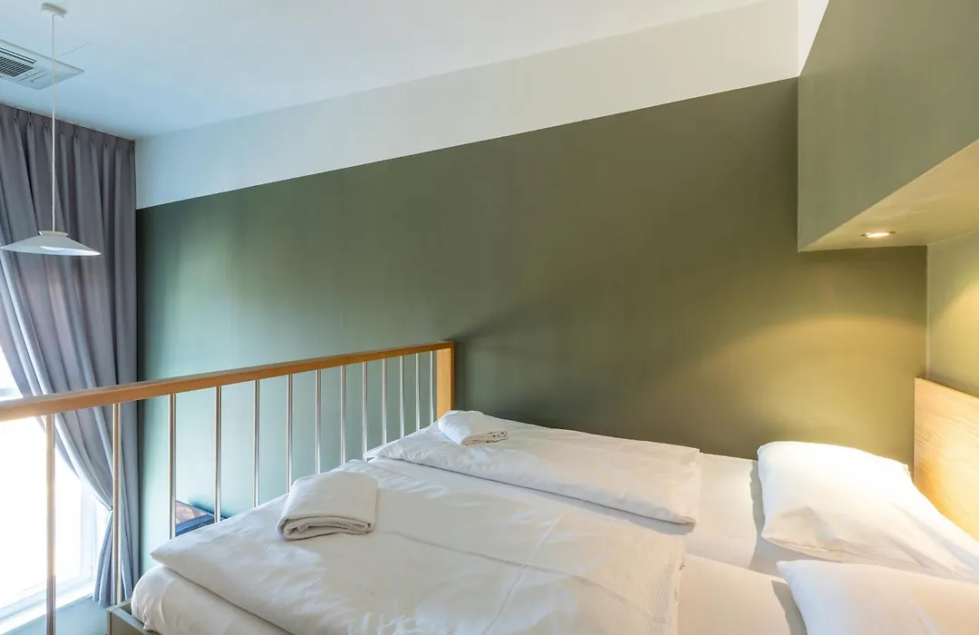 MEININGER Hotel Berlin Mitte-1