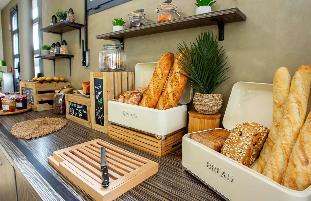 Hotel Ibis Styles Bourges-1