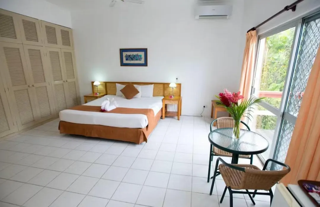 Bedarra Beach Inn-1