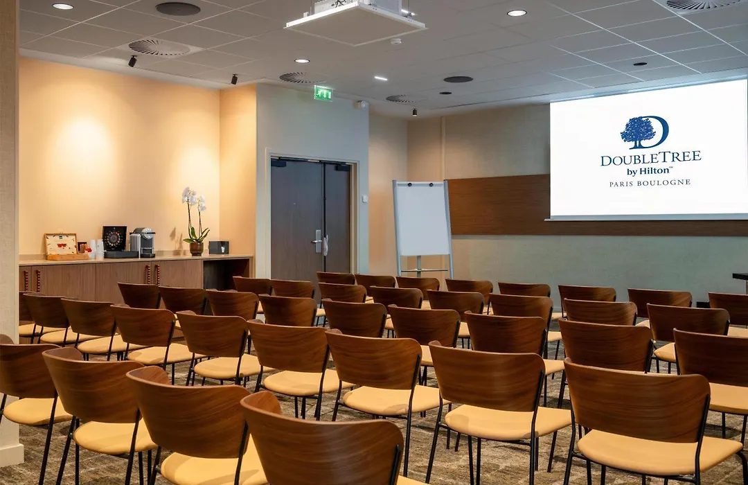 Doubletree By Hilton Paris Boulogne-1