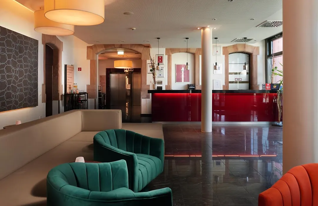 Novina Hotel Tillypark-1