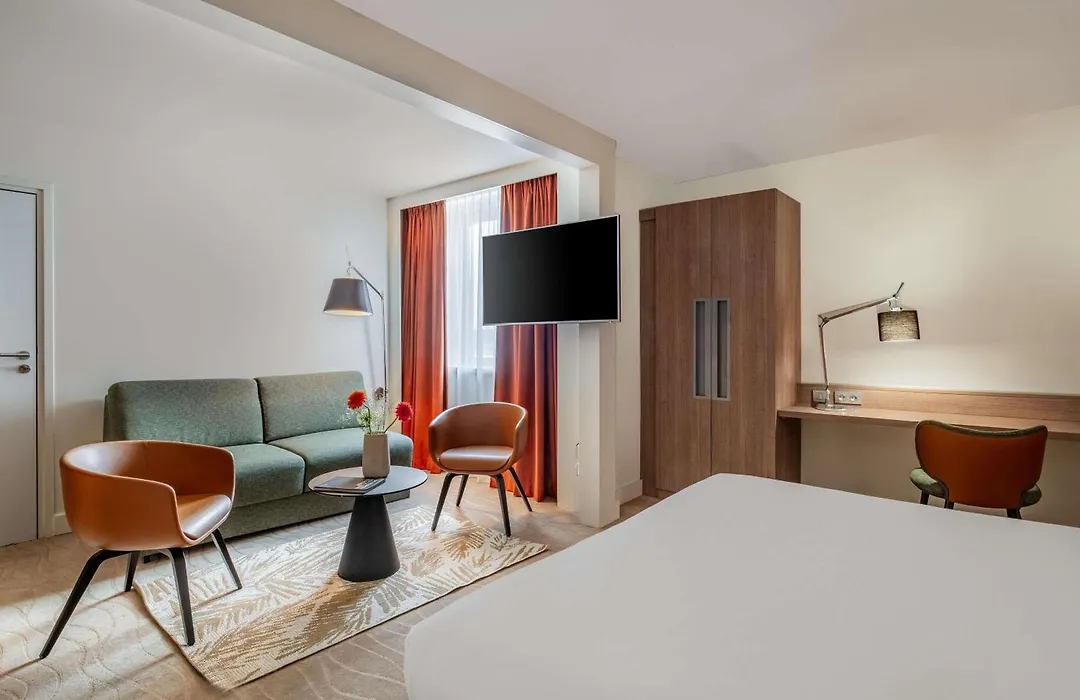 Novotel Lyon Confluence-1