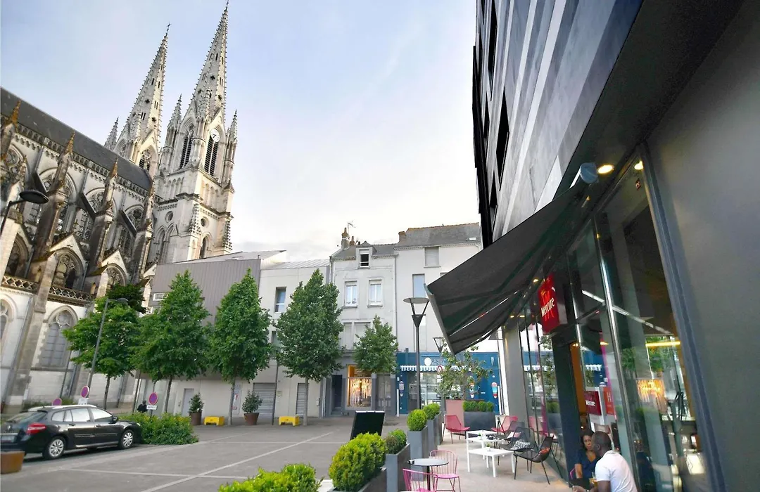 Mercure Cholet Centre-1