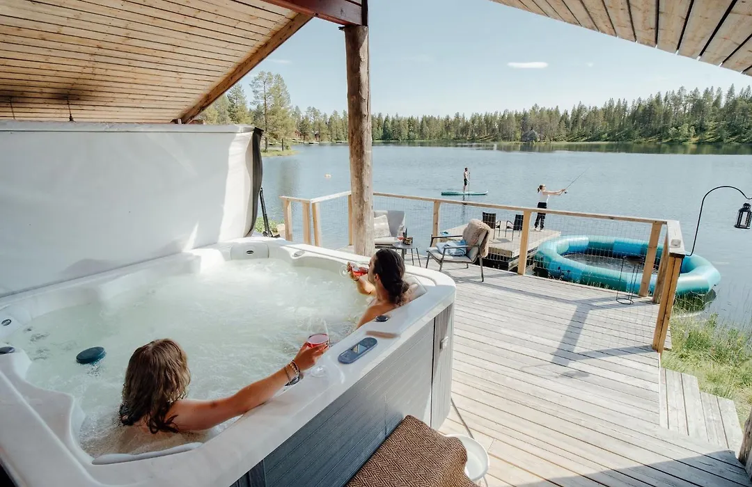 Pinetree Lodge-1