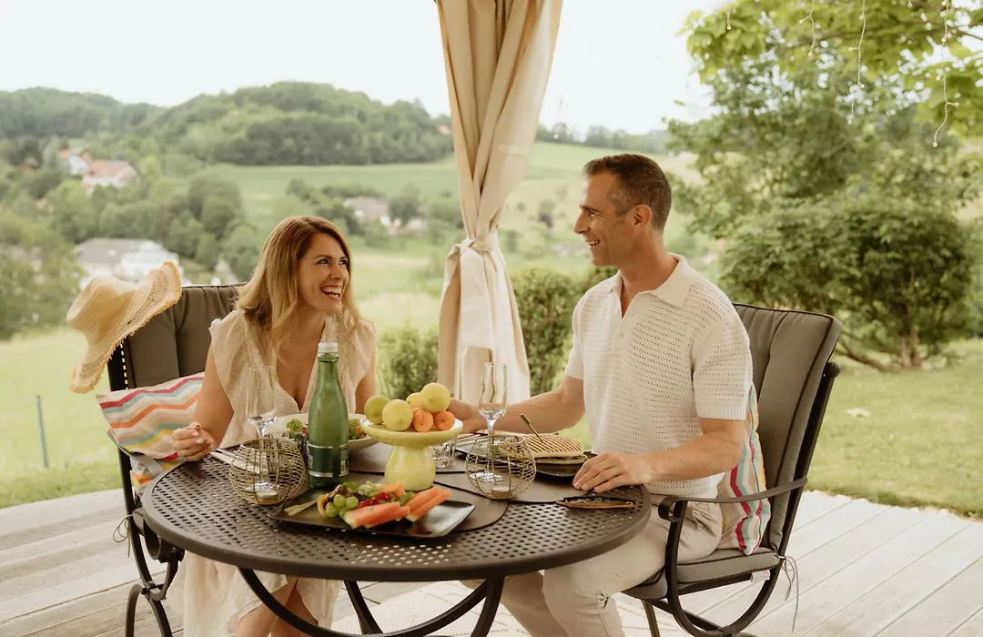 Maiers Kuschelhotel Loipersdorf Deluxe - ADULTS ONLY-1