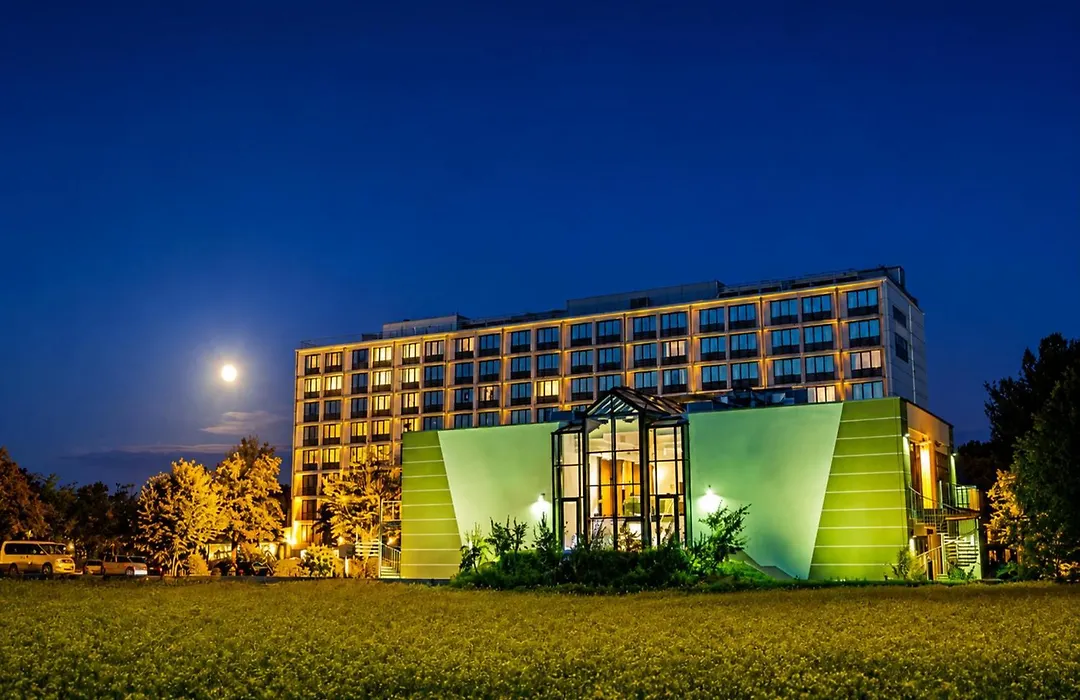 Dorint Main Taunus Zentrum Frankfurt Sulzbach by Sunday Hotels-1