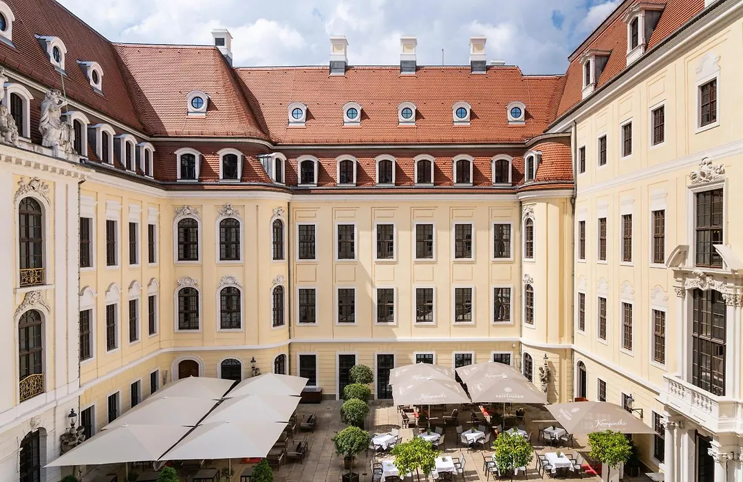 Hotel Taschenbergpalais Kempinski-1