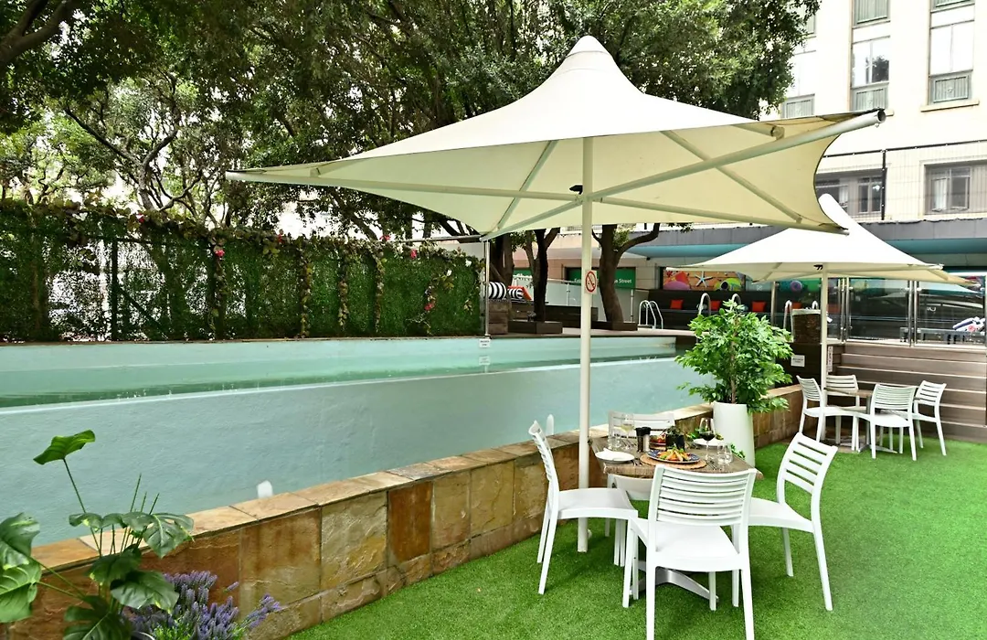 Fountains Hotel By Neighbourgood-1