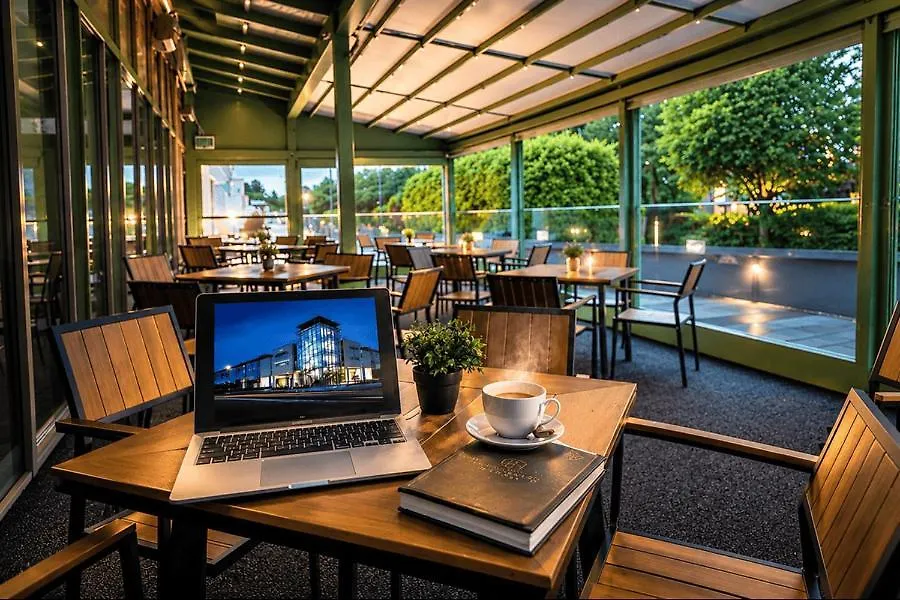 Shearwater Hotel & Spa-1
