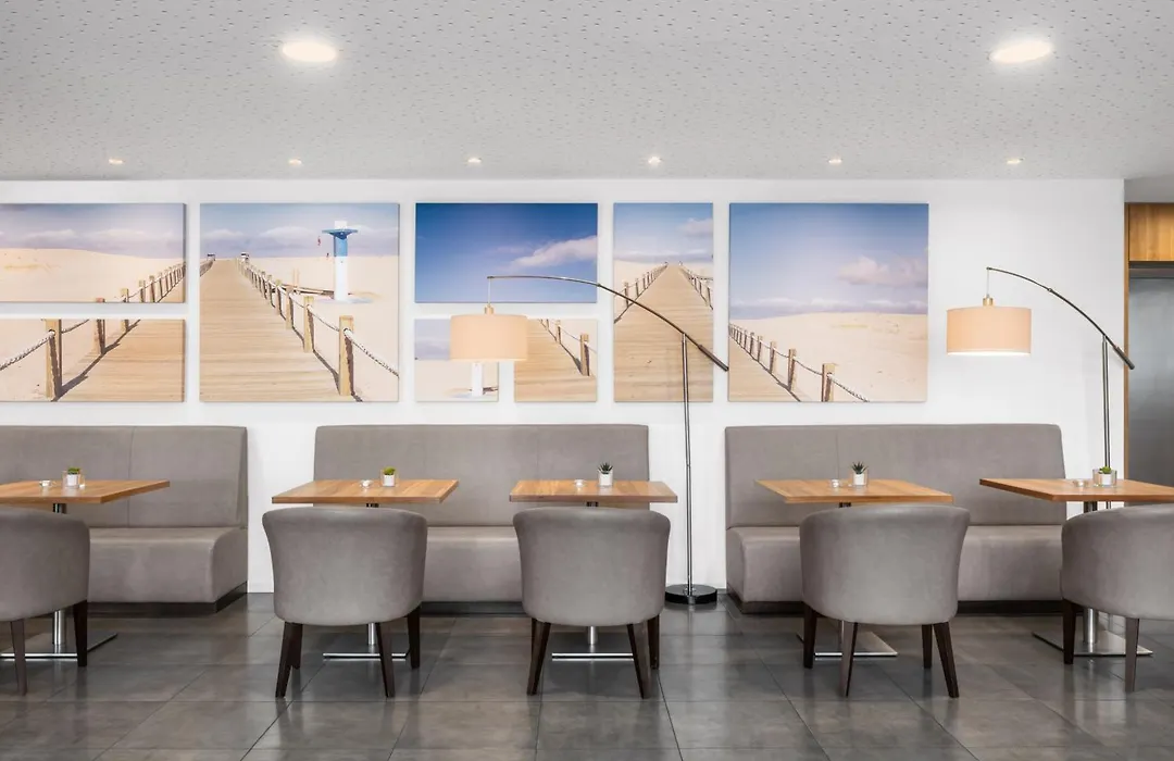 Eurostars Oasis Plaza-1