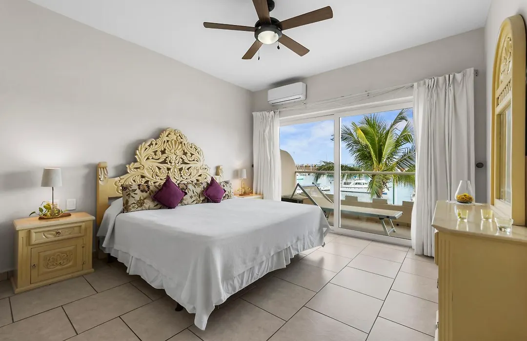 Marina Banderas Suites Hotel Boutique-1