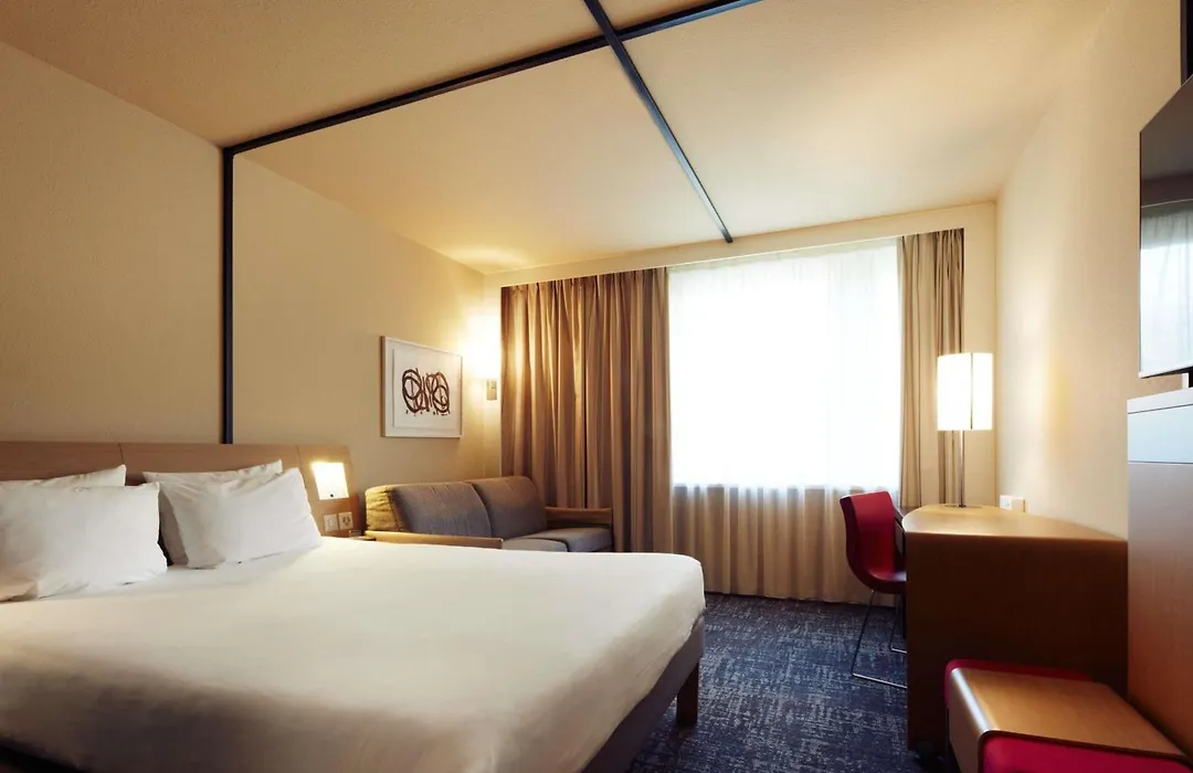 Novotel Zürich Airport Messe-1