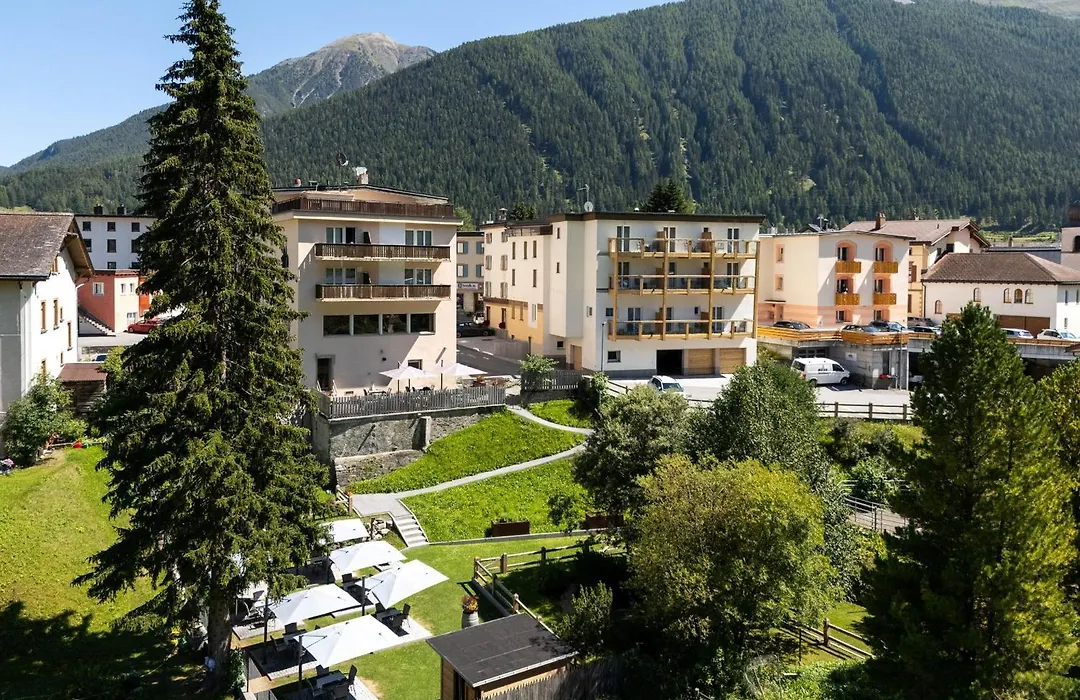Hotel Crusch Alba Zernez-1