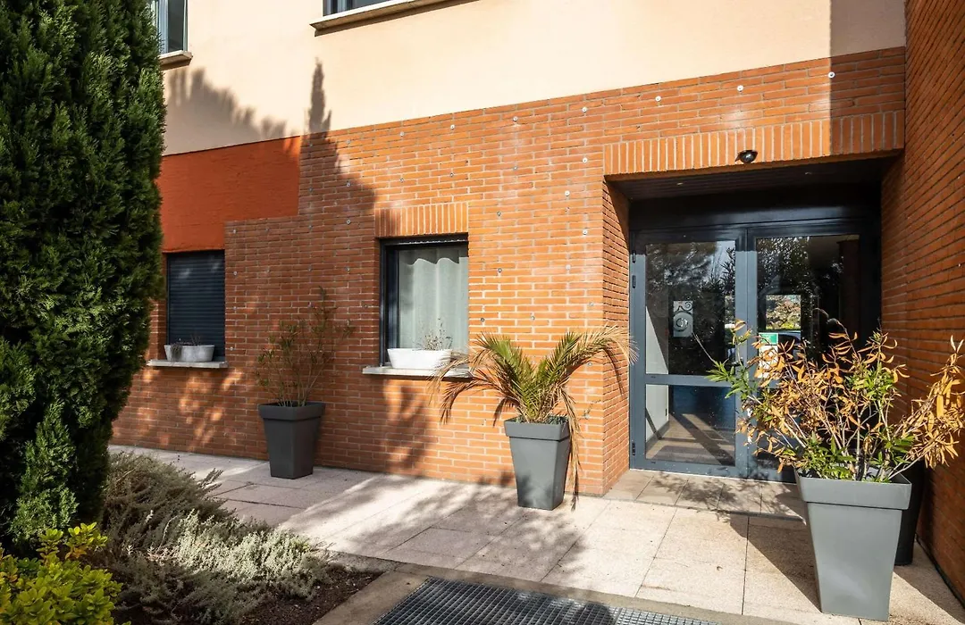 Clarion Aparthotel Toulouse Blagnac Airport-1
