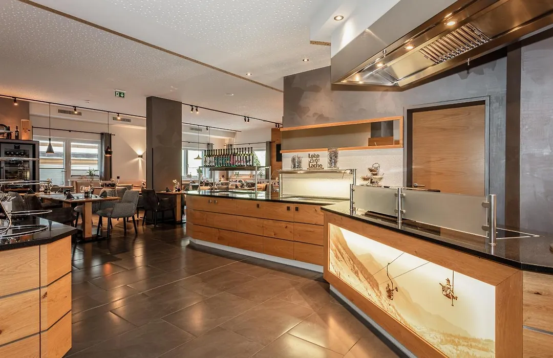 Hotel Almrausch-1