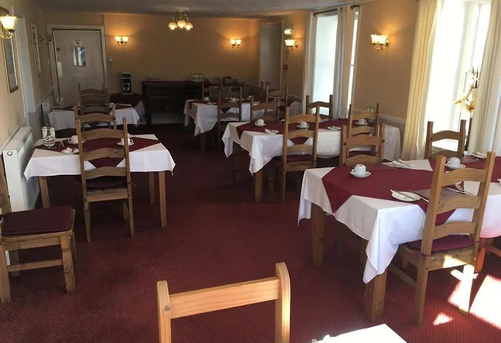 Novar Arms Hotel-1