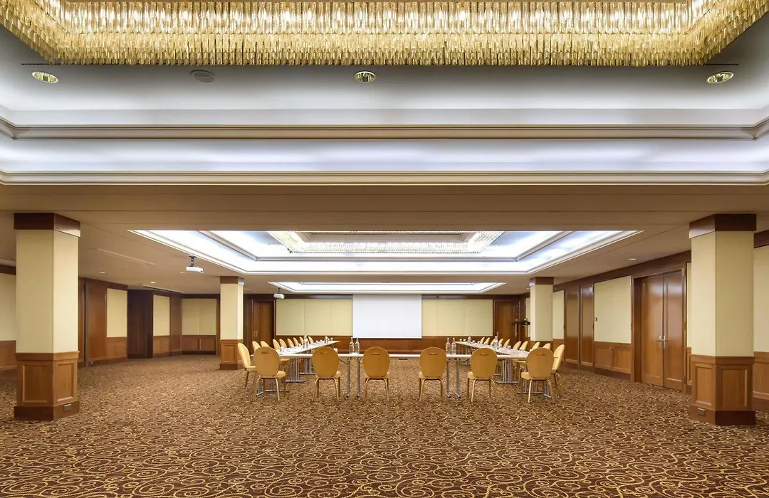 Moevenpick Hotel Geneva-1