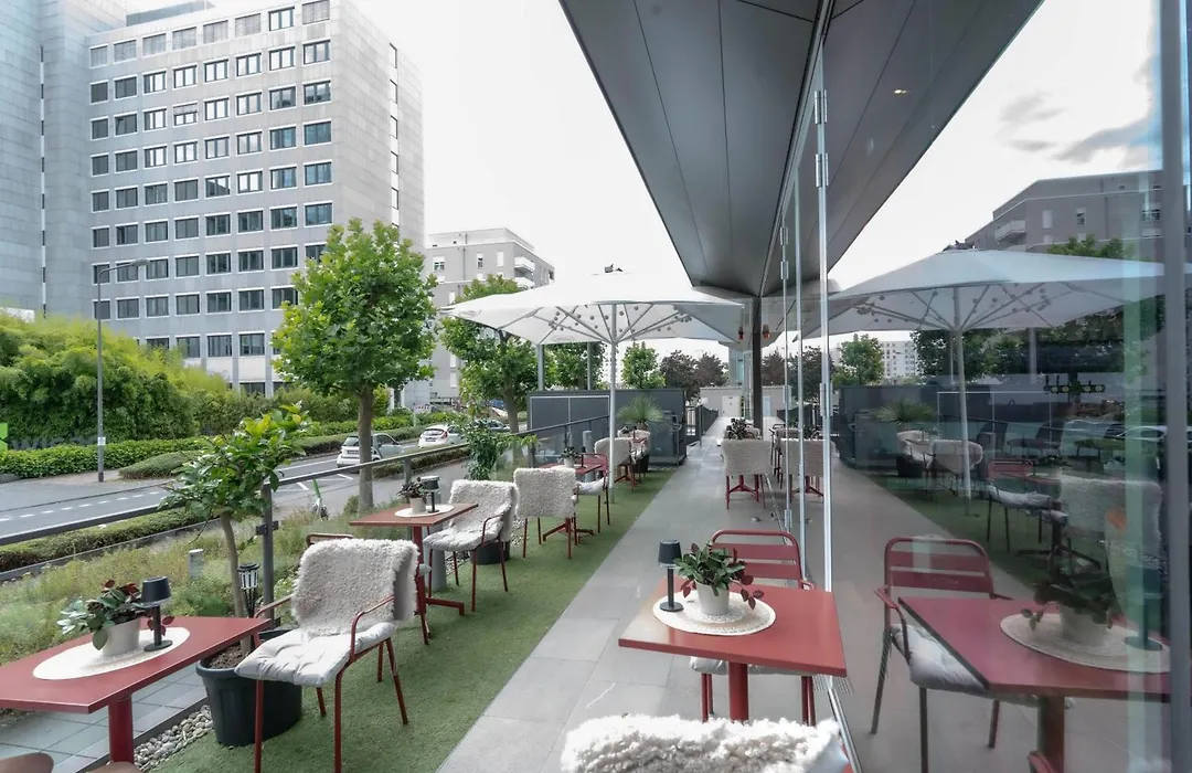 Wyndham Frankfurt Niederrad-1