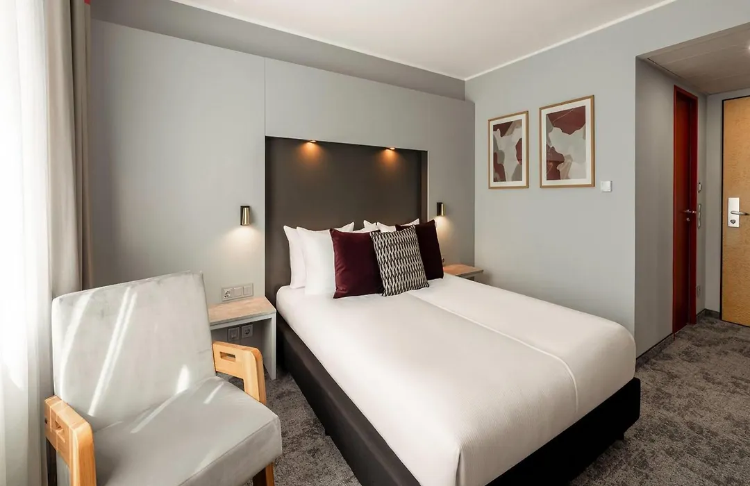 Ramada By Wyndham Essen-1