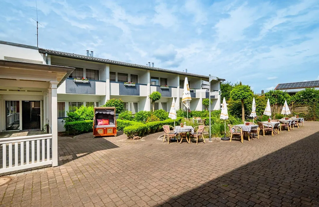 Hotel Am Schlosspark Garni-1