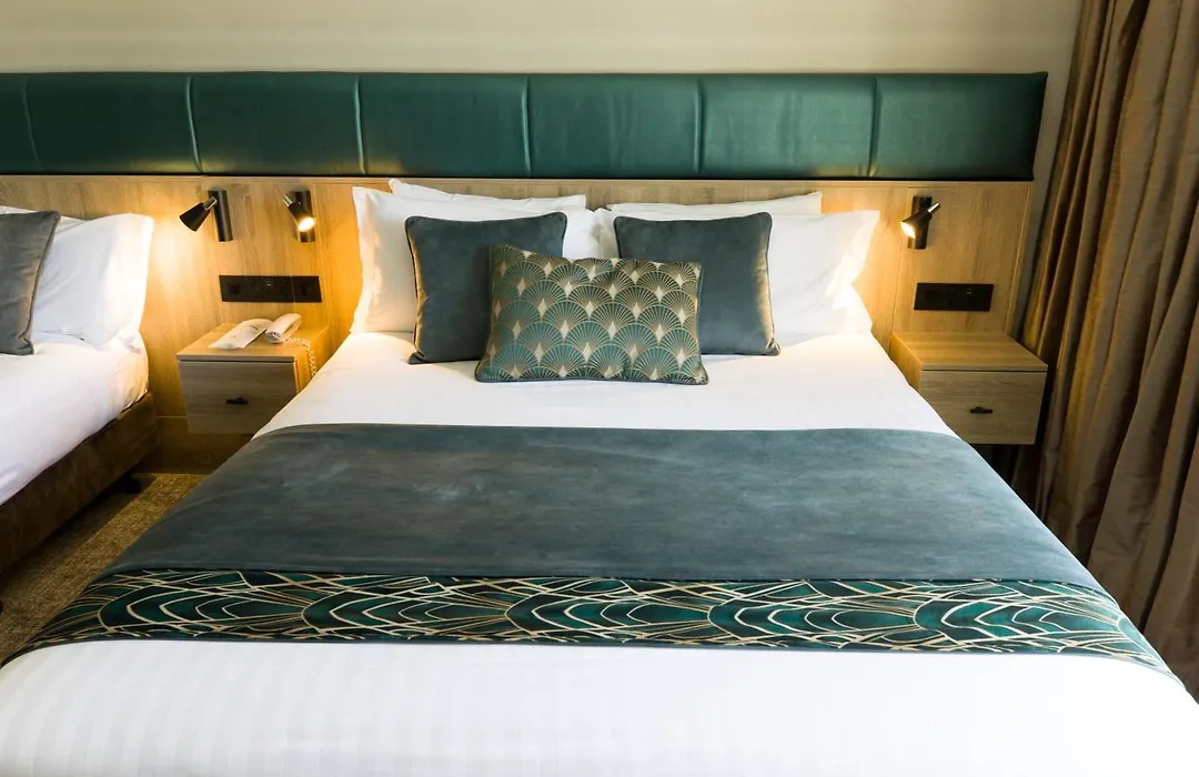 Scott'S Hotel-1