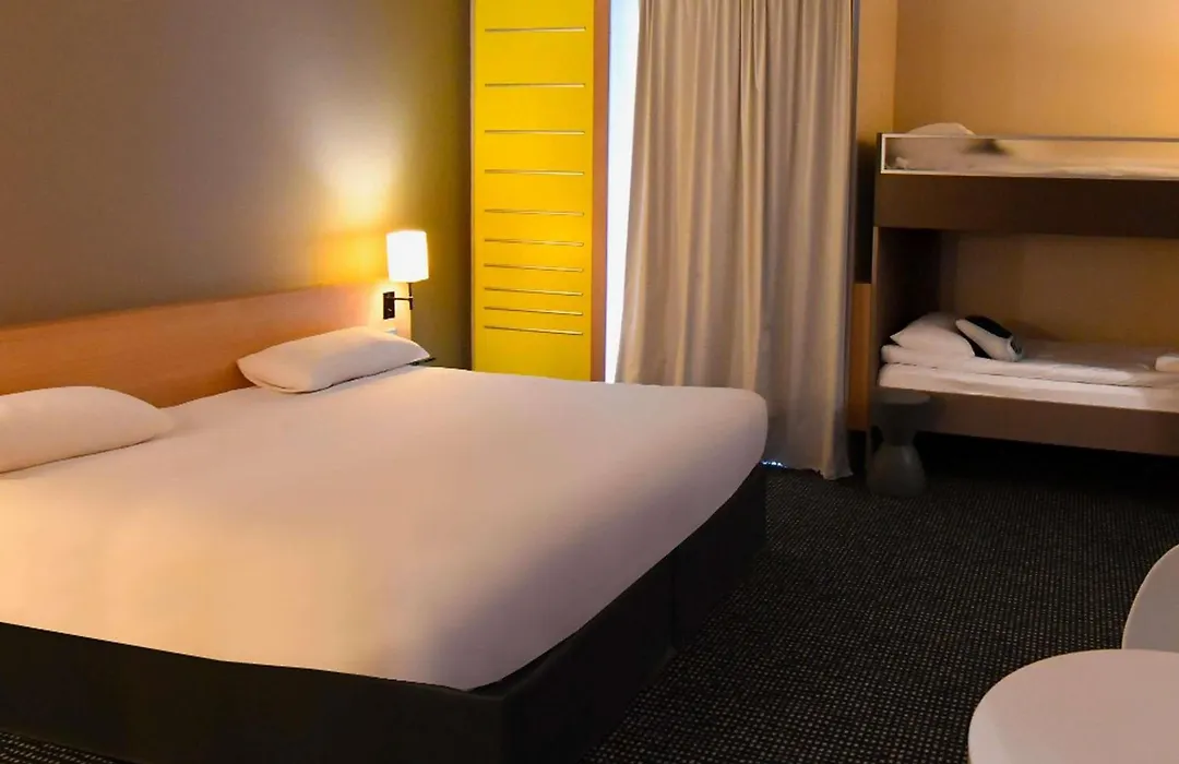 ibis Styles Nantes Reze Aéroport-1