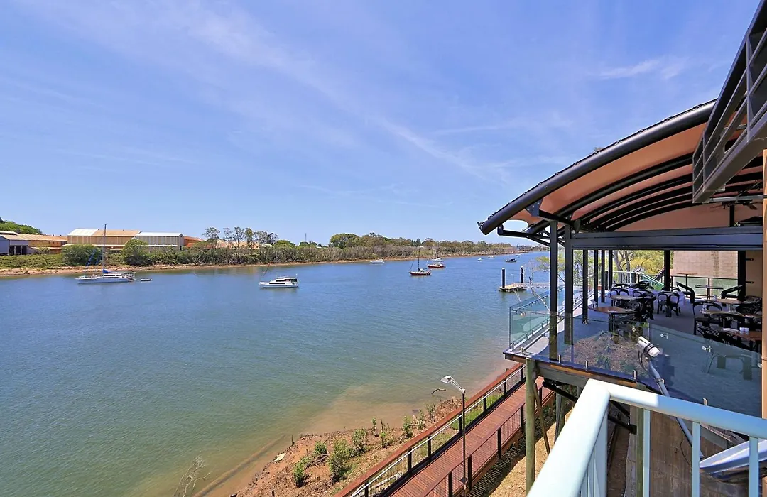 Burnett Riverside Hotel-1