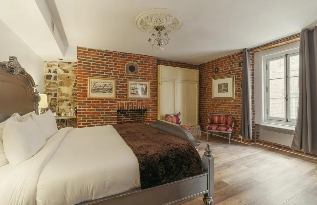 Auberge Place D'Armes-1